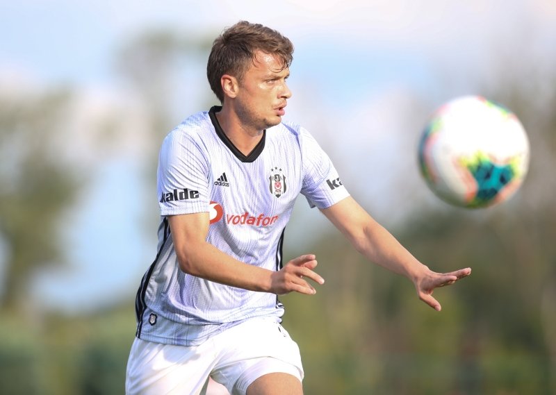 Beşiktaş gençleriyle güldü!