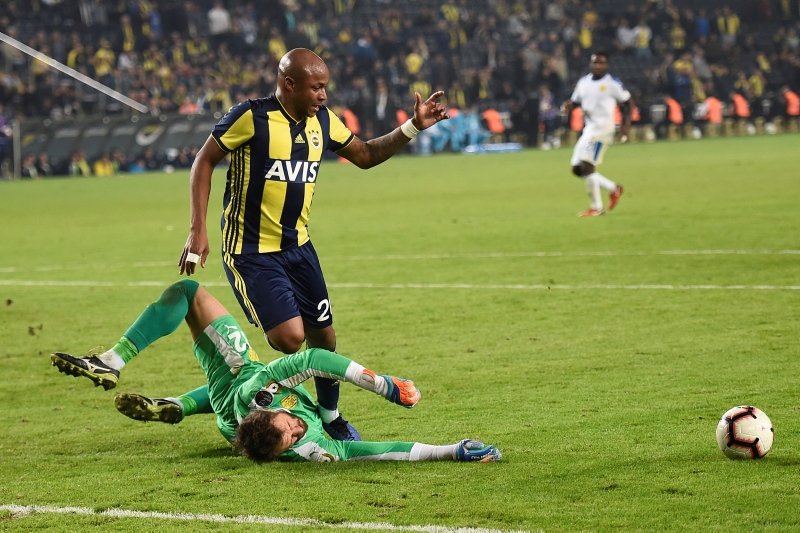 Ali Koç’tan Andre Ayew’e sert uyarı!