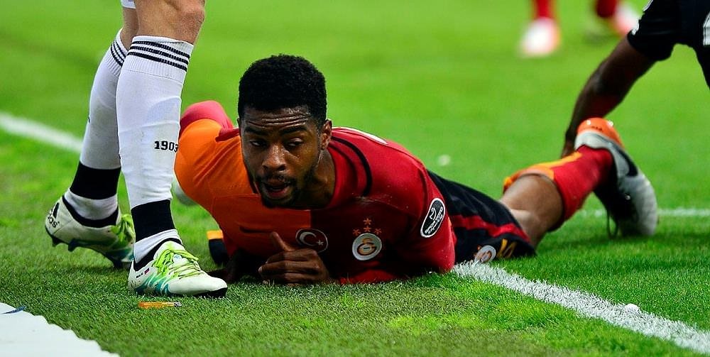Galatasaray’da yaprak dökümü sürüyor