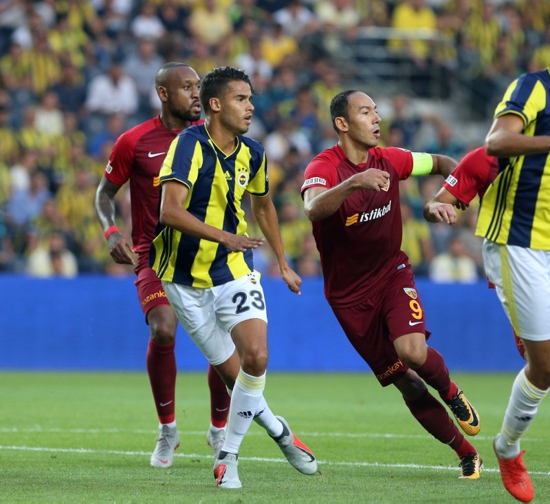 Fenerbahçe’de 4 transfer 2 ayrılık
