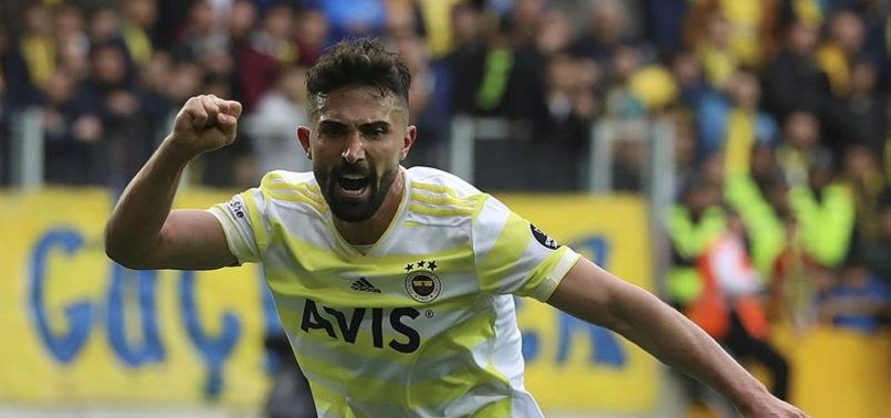 Fenerbahçe'de 3 isim imza atacak