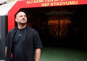 Sneijder'den Nef Stadı'na ziyaret!