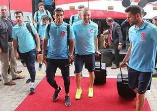 A Milli Takım, Fransa'ya gitti.