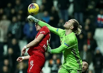 Gel bakalım manken Karius!