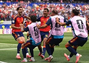 İspanya son nefeste yarı finalde!
