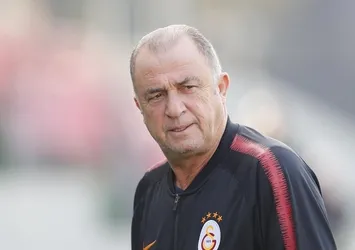 Mecburi sistem: 4-3-1-2