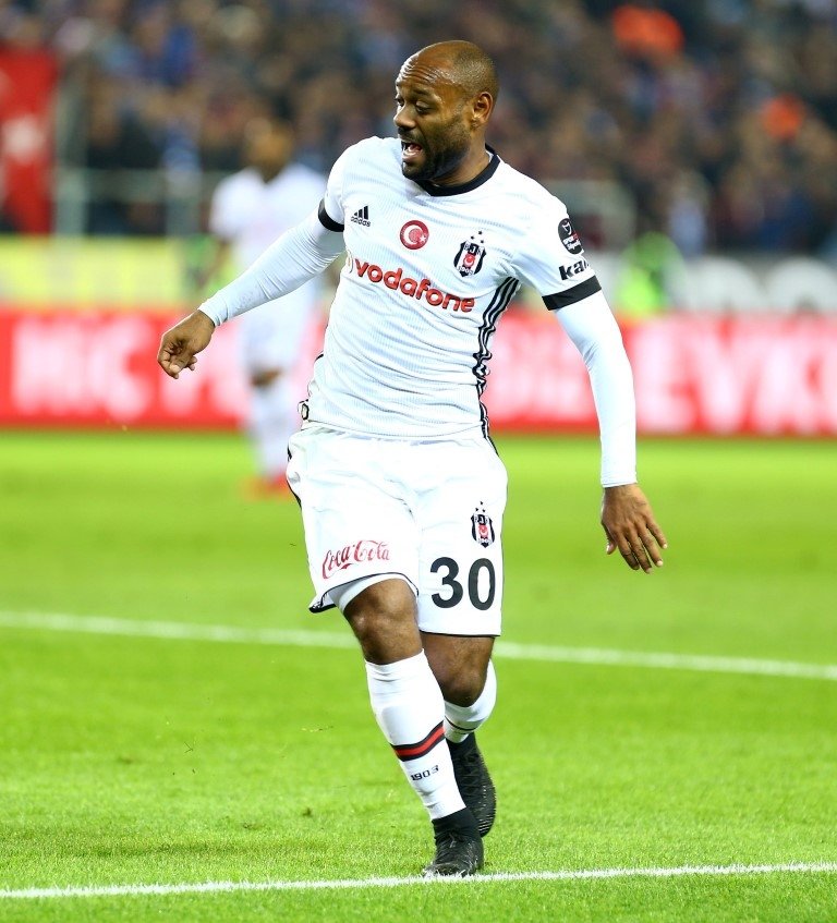 Lucas Paqueta’yı ver, Vagner Love’ı al