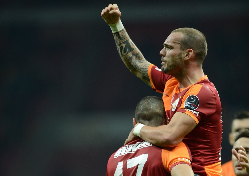 Galatasaray taraftarı Wesley Sneijder için ayaklandı!