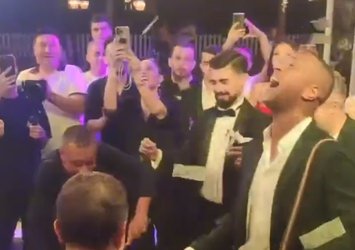 Kluivert'in düğünde eğlenceli anları!