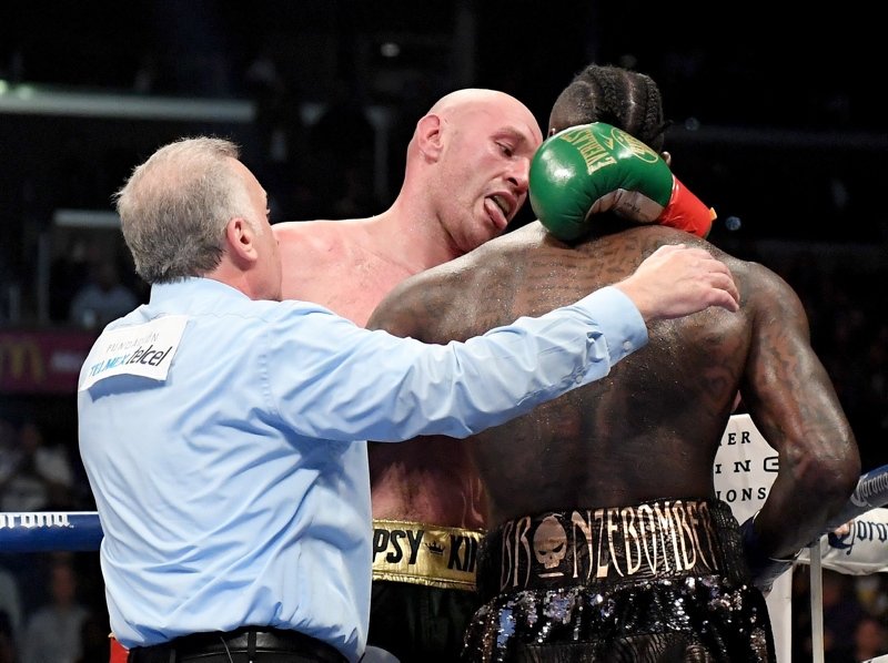 Wilder - Fury maçında şok sonuç! İkisi birden sevindi ama...