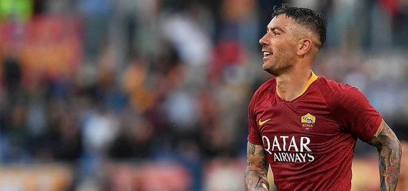 Fenerbahçe'ye Kolarov'dan kötü haber!
