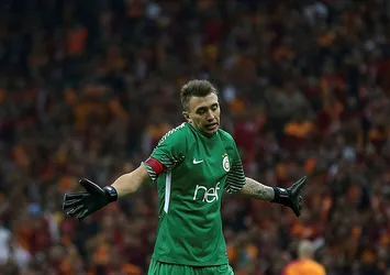 Galatasaray, Muslera kararını verdi