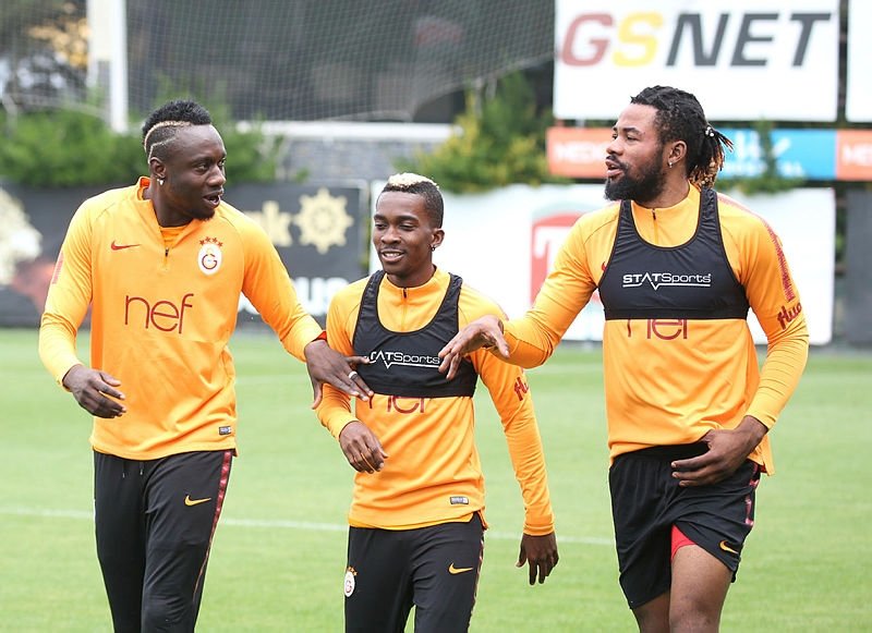 Galatasaray’a Onyekuru müjdesi