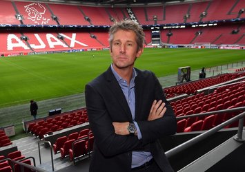 van der Sar hastaneye kaldırıldı!