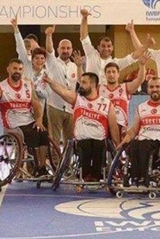 Milliler Almanya'yı yenerek finale yükseldi!
