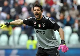 Juventus'tan Buffon'a yeni sözleşme