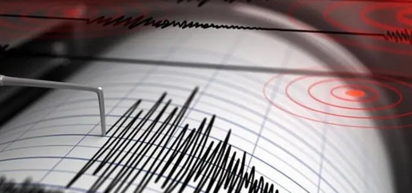 Son dakika: İzmir'de 3.8 şiddetinde deprem!