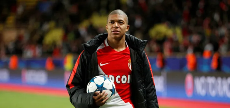 Kylian Mbappe, Real Madrid'e transfer oldu