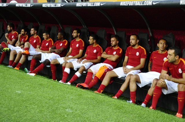 Galatasaray’da dev operasyon!