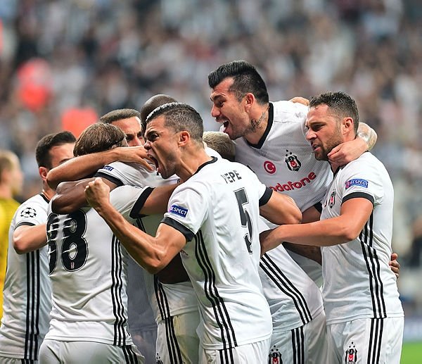 Beşiktaş, devleri gerisinde bıraktı!