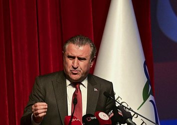 Osman Aşkın Bak, Anadolu Efes'i tebrik etti