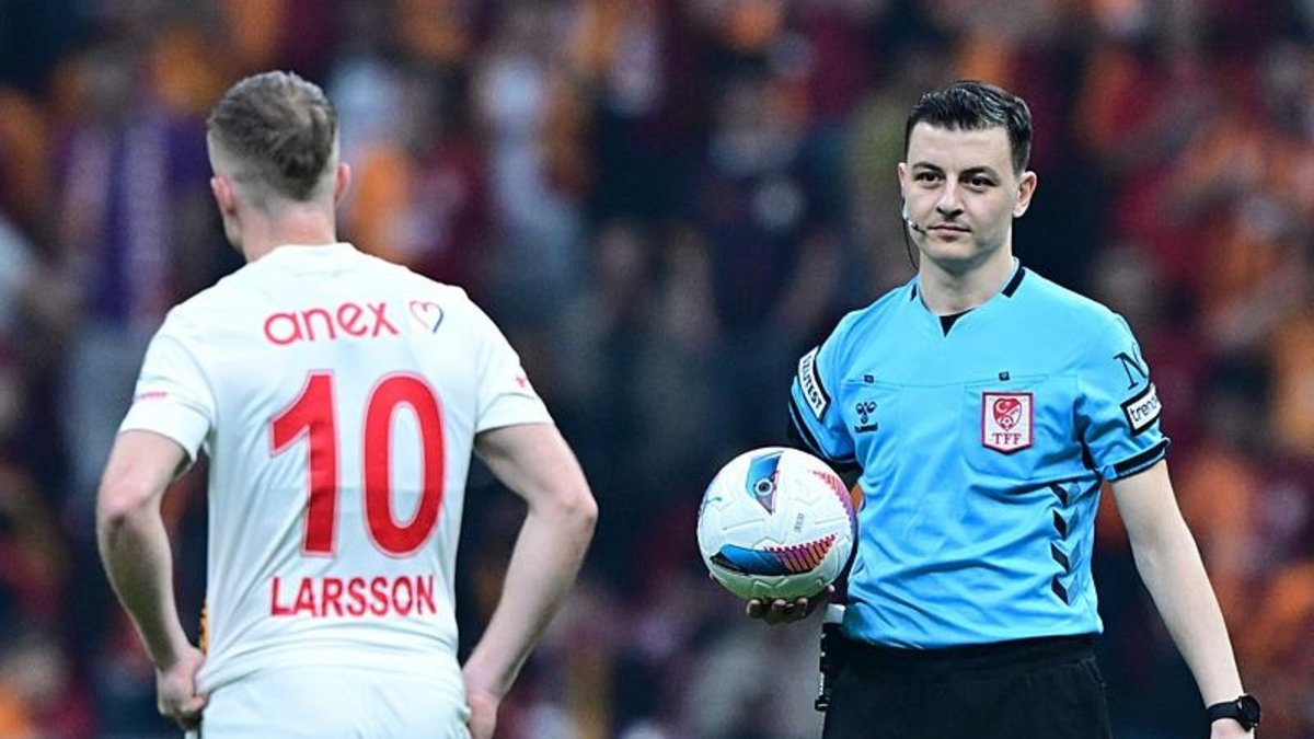 Galatasaray-Onvo Antalyaspor maçındaki tartışmalı pozisyonları eski hakemler yorumladı! Galatasaray-Onvo Antalyaspor maçındaki tartışmalı pozisyonları eski hakemler yorumladı!