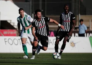 Beşiktaş, Real Betis ile berabere kaldı