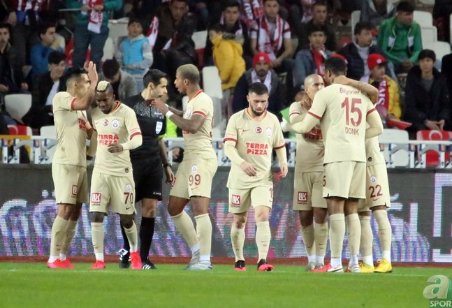 Galatasaray’da futbolcular ve teknik ekipten dev feda! Mustafa Cengiz o rakamı işaret etmişti