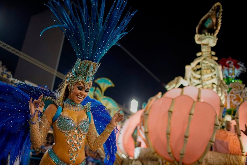 Neymar Rio Karnavalı’nda görüntülendi!