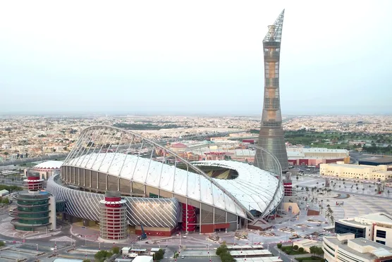 Katar'ın ilk modern stadı görücüye çıktı