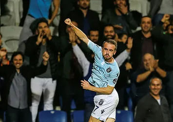 Edin Visca 3. golünü attı