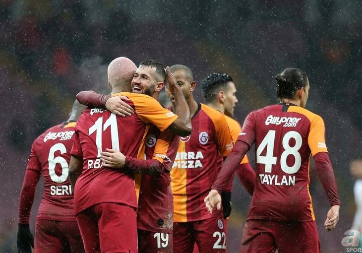Fatih Terim neşteri vurdu! Tam 14 isim