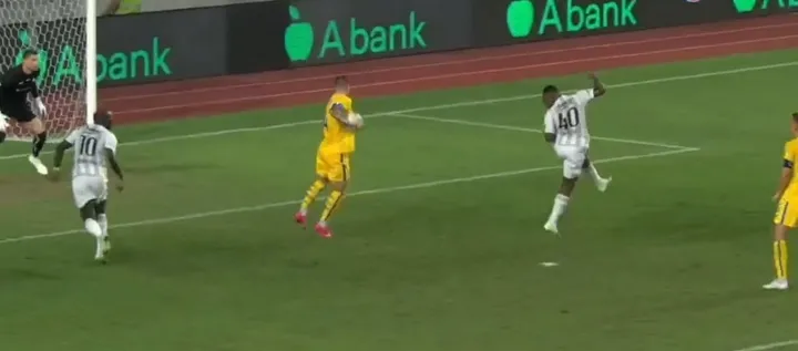 Beşiktaş Dinamo Kiev karşısında penaltı kazandı! İşte o pozisyon - 1