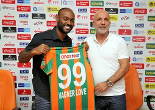 Süper Lig'in kralı sözleşme uzattı