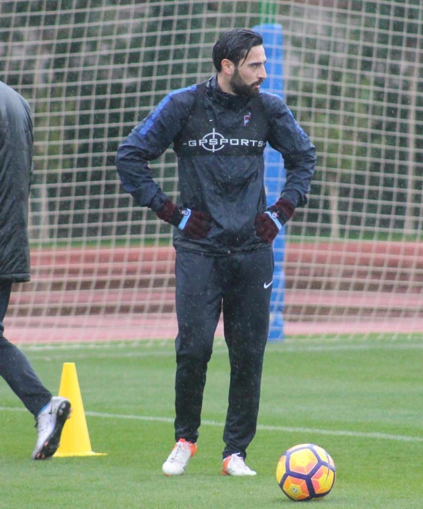 Fenerbahçe transferin son gününde hareketli
