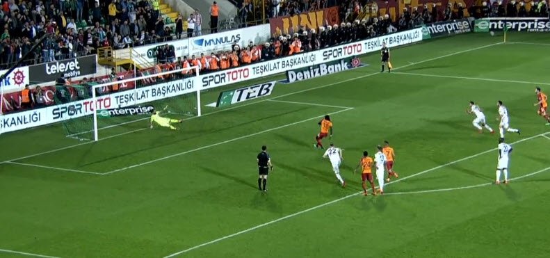 Gomis gözyaşlarına hakim olamadı!