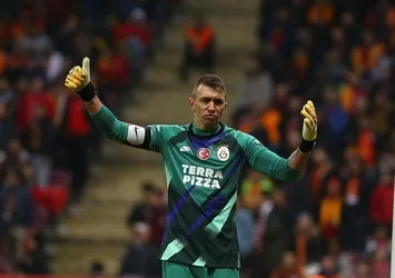 Muslera: Uydurma!