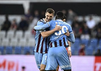 Trabzonsporlu yıldıza övgü dolu sözler! "Derslikti"