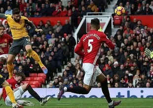 Manchester'a Arsenal darbesi