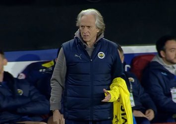 Hakemden Jesus'a 'mont talebi! İZLEYİN