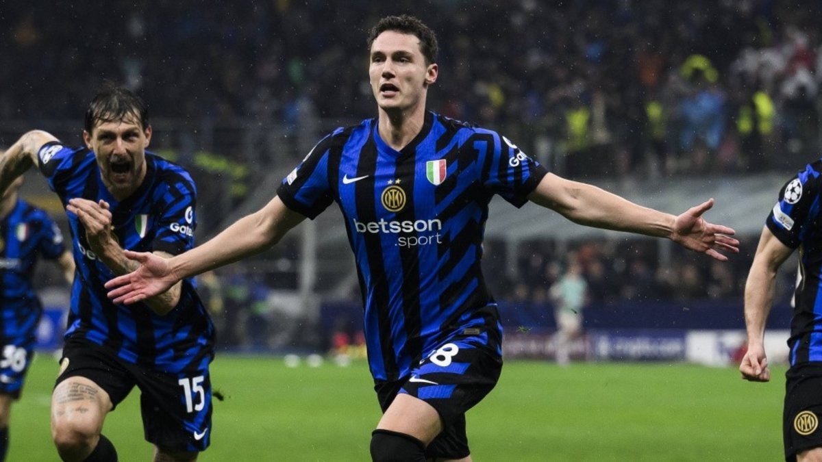 TRANSFER HABERİ: Galatasaray'a Fransız yıldız! Pavard transferi için harekete geçildi TRANSFER HABERİ: Galatasaray'a Fransız yıldız! Pavard transferi için harekete geçildi