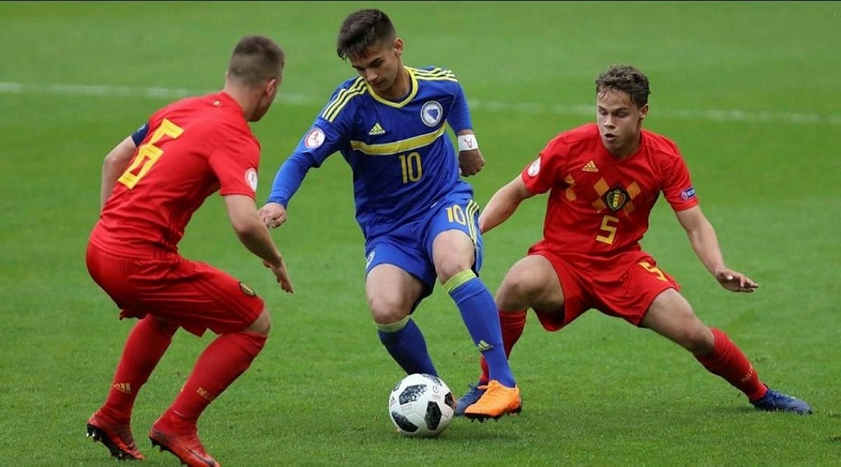 Fenerbahçe Hasic’i takip ediyor