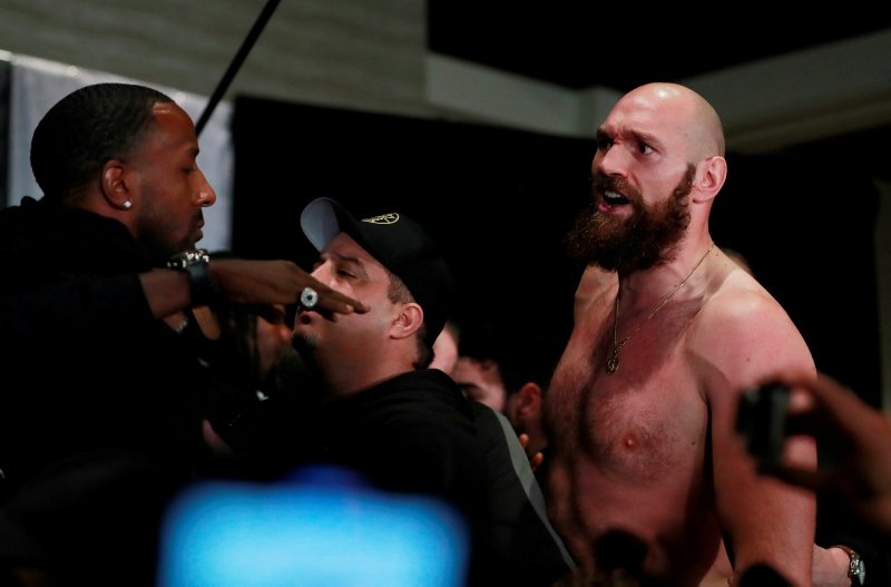 Fury ve Wilder arasında gergin anlar!