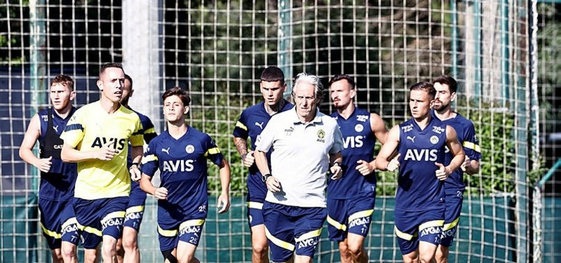 Fenerbahçe Ümraniyespor maçı hazırlıklarını 3 eksikle sürdürdü!