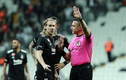 Beşiktaş Giresunspor karşılaşmasında Necip Uysal kırmızı kart gördü! Kartal 10 kişi kaldı