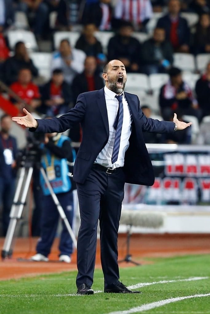 Antalyaspor-Galatasaray karşılaşmasından kareler