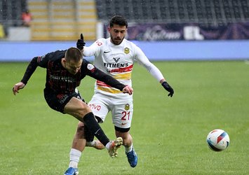 Ahlatcı Çorum FK evinde galip!