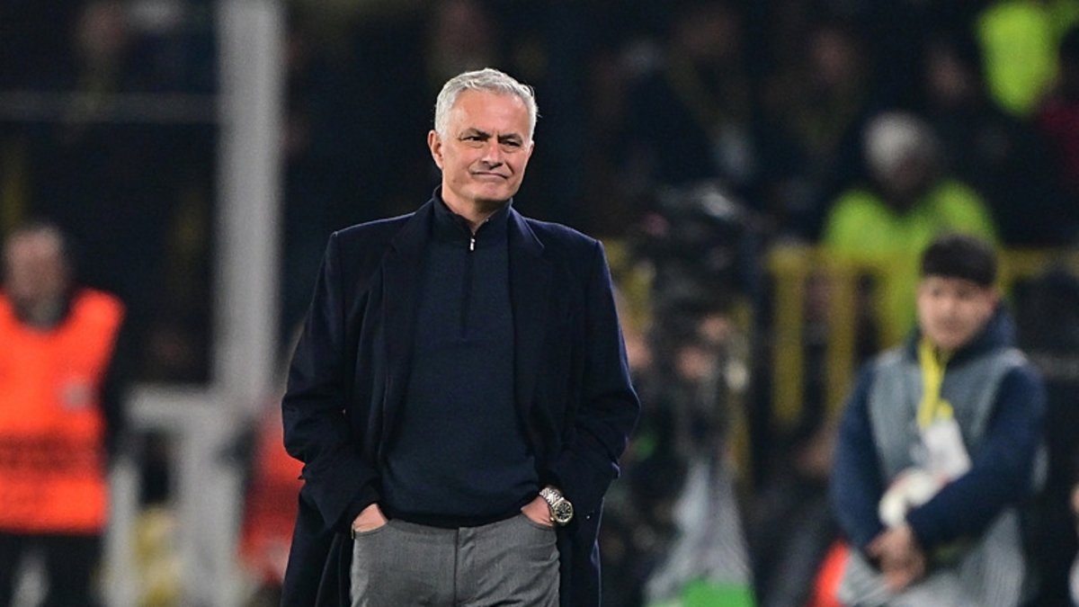 Mourinho'dan radikal karar! İşte Fenerbahçe'nin Sipay Bodrum FK maçı 11'i Mourinho'dan radikal karar! İşte Fenerbahçe'nin Sipay Bodrum FK maçı 11'i