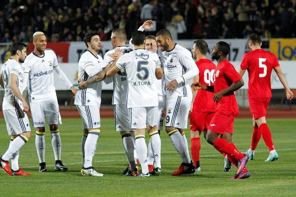 Fenerbahçe’den Galatasaray’a tarihi fark