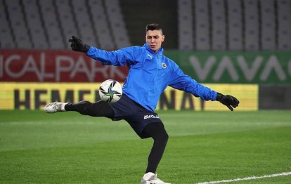 Fenerbahçe’den ayrılan Berke Özer yeni takımında şans bulamadı